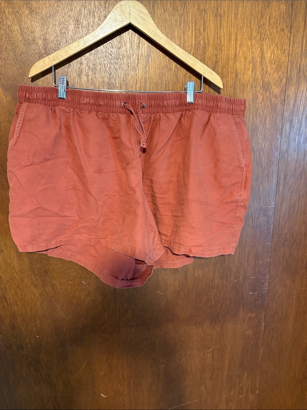 Amazon Essentials Women's Elastic Waist Shorts - Rust Brown